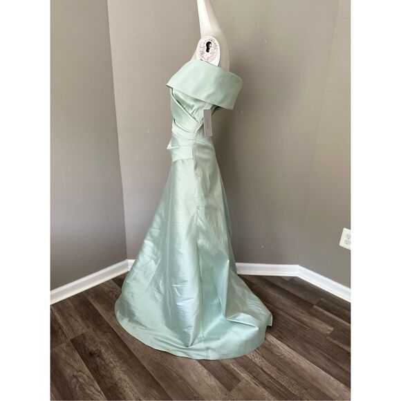 NWT Teri Jon Stretch Gazar Portrait Neck Side Drape A Line Gown Size 10 $1060 - Picture 6 of 11